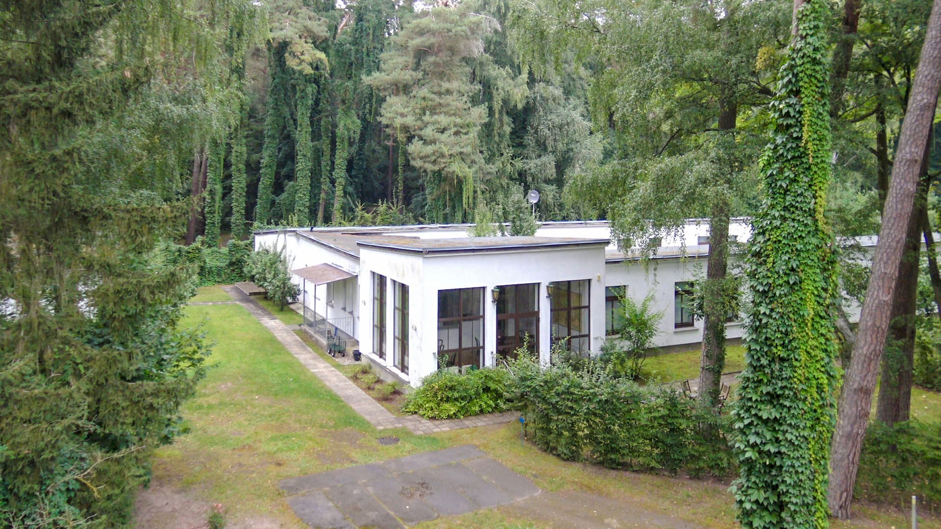 Indoor galleries at Skulpturenpark Wesenberg