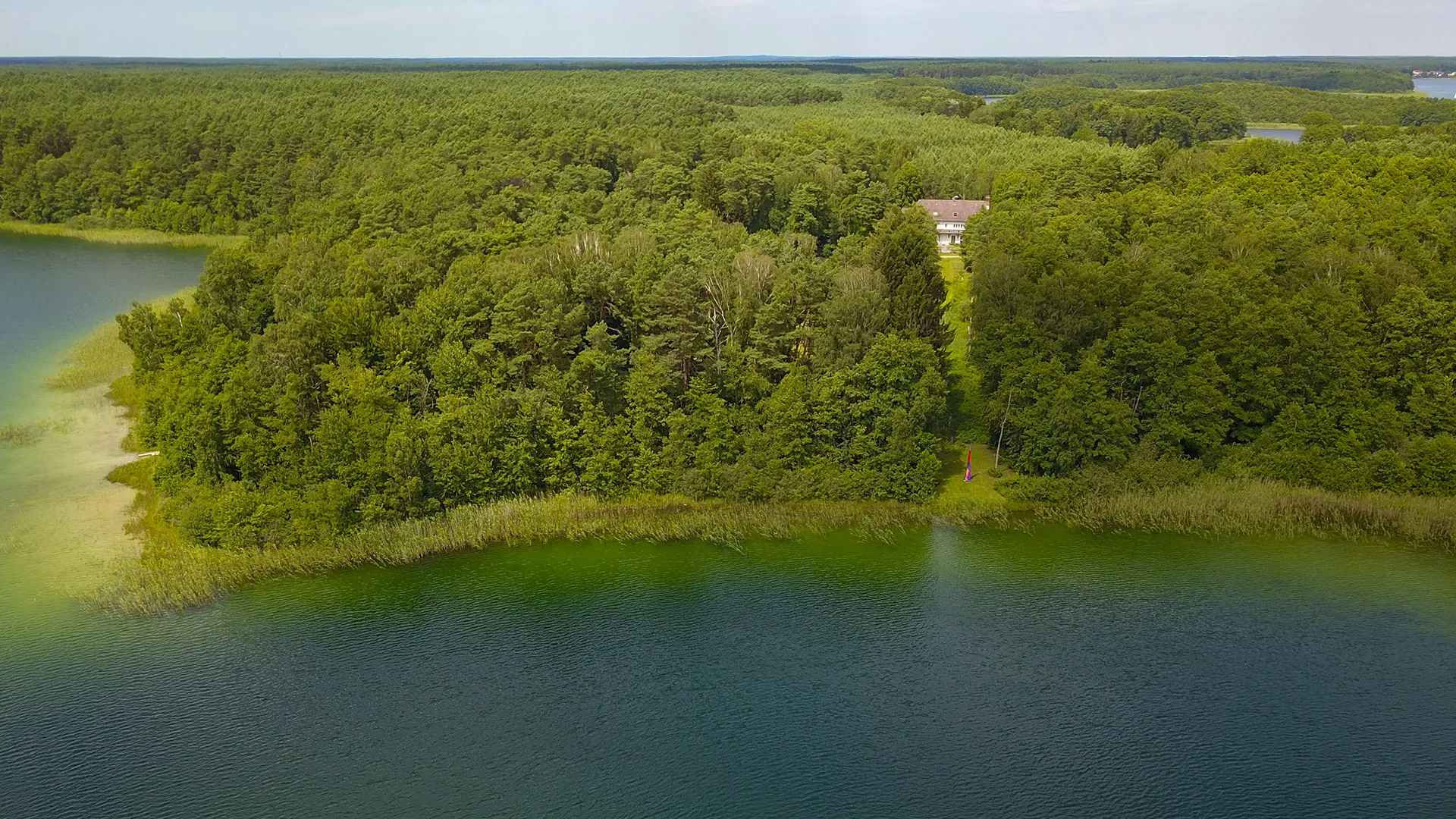 Sculpture by the lake at Skulpturenpark Wesenberg